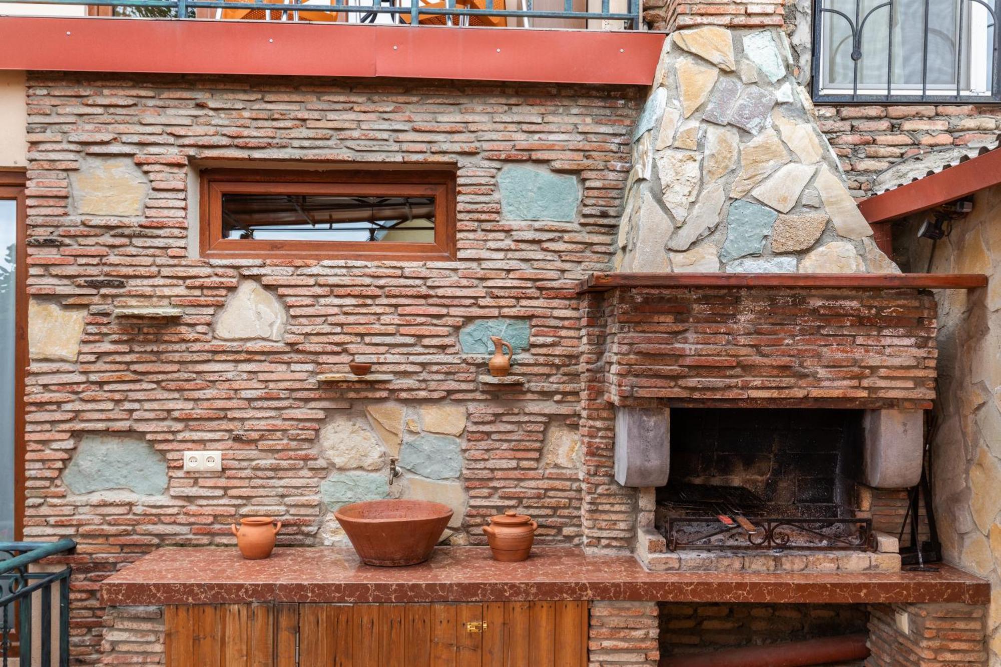 Apartments With Wine Cellar In Old Tbilisi Exterior foto